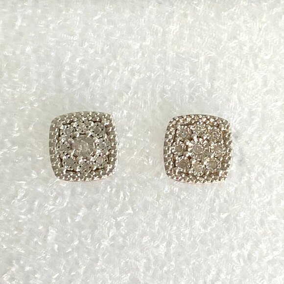 Sterling Silver 925 0.35" Square Diamond Floral Textured Cluster Stud Earrings - Picture 4 of 16